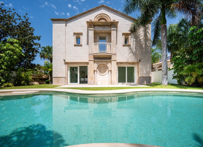 Villa Detached in Marbella - 6