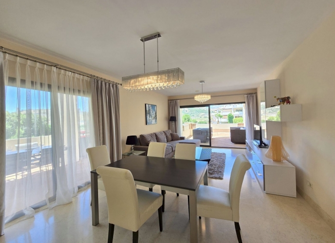 Apartment Middle Floor in Benahavís - 2