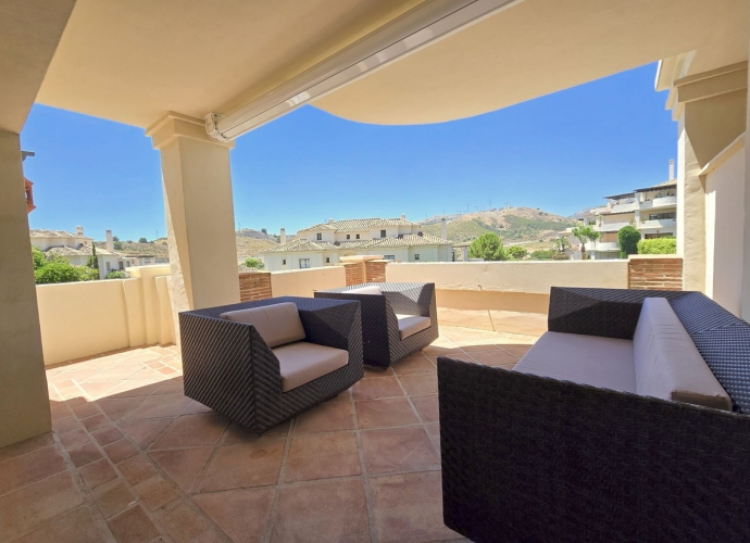 Apartment Middle Floor in Benahavís - 4