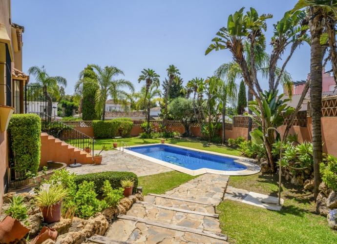 Villa Independiente en Guadalmina Alta - 3