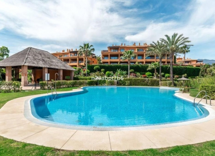 Apartamento Planta Baja en Estepona - 1