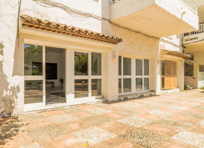 Commercial Business in Estepona - 1
