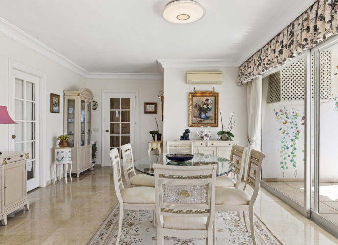 Apartamento Planta Media en Guadalmina Alta - 9