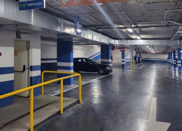 Commercial Garage en Marbella - 5