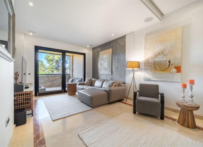 Apartment Middle Floor in Puerto Banús - 2