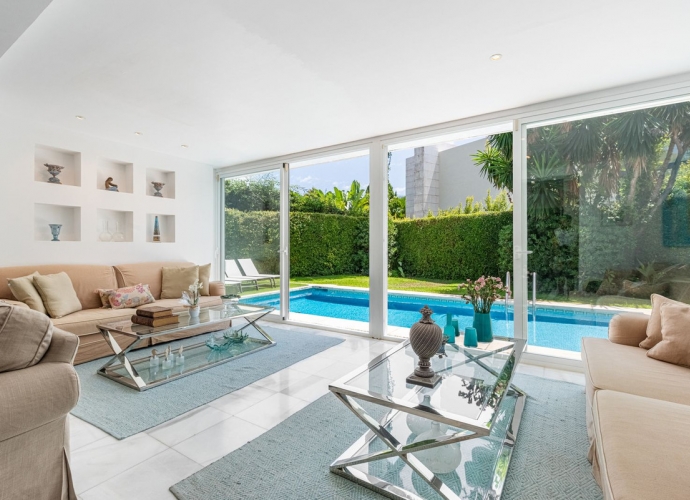 Villa Semi Detached in Los Monteros - 4