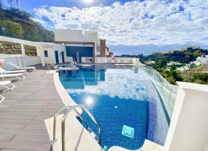 Appartement milieu d’Etage situé à Benahavís - 1