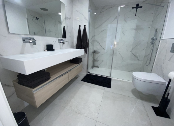 Appartement milieu d’Etage situé à Benahavís - 9