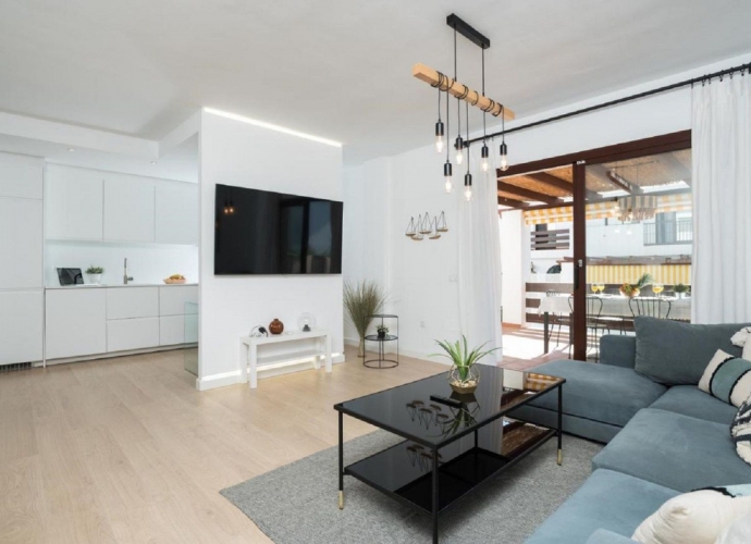 Apartment Middle Floor in The Golden Mile - 6