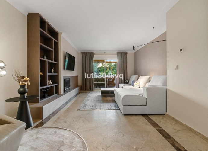 Apartment Ground Floor in The Golden Mile - 4