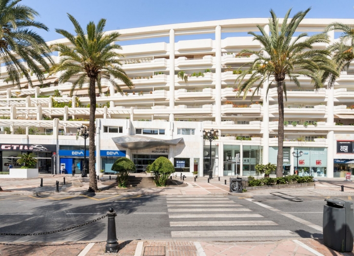 Apartment Middle Floor in Puerto Banús - 1