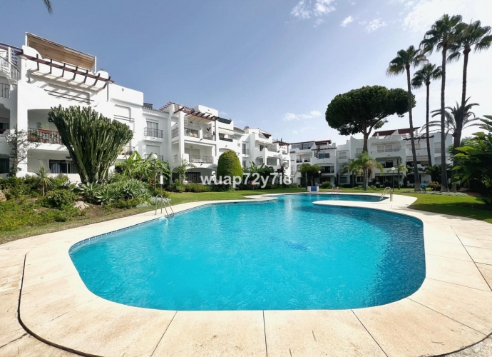 Appartement milieu d’Etage situé à Costalita - 2