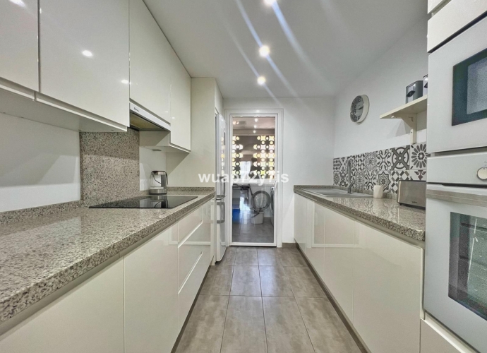 Appartement milieu d’Etage situé à Costalita - 10