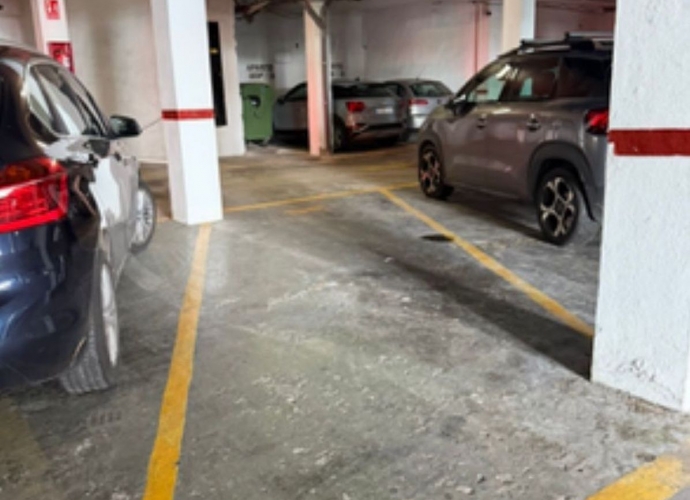 Commercial Parking Space in Puerto Banús - 2
