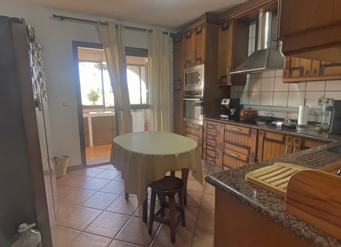 Villa Detached in Elviria - 4