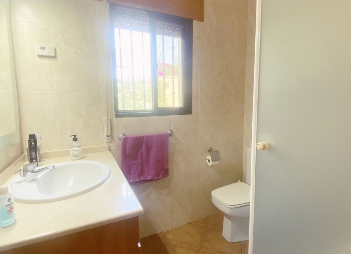 Villa Detached in Elviria - 10