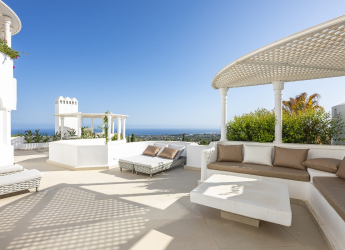 Apartment Middle Floor in Sierra Blanca Jardines Colgantes  - 3