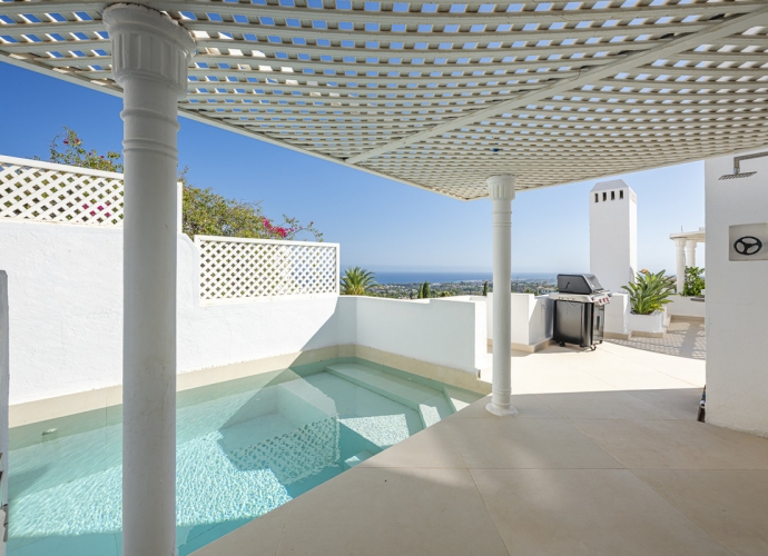 Apartment Middle Floor in Sierra Blanca Jardines Colgantes  - 4