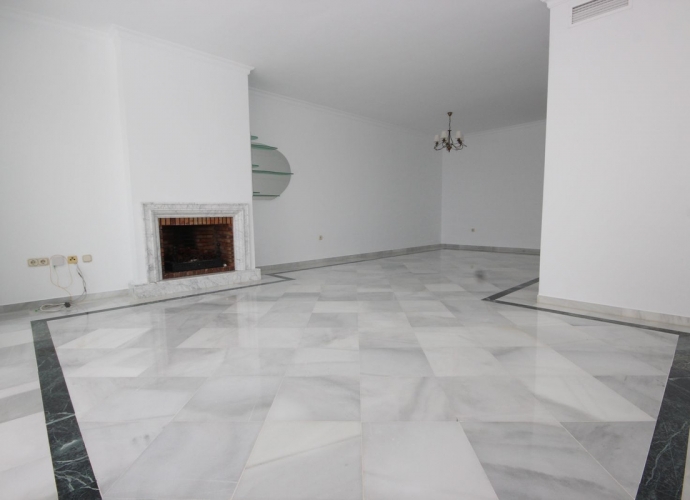 Apartamento Planta Media en Bahía de Marbella Bahía Real  - 7
