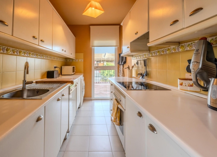 Apartamento Planta Media en Guadalmina Alta - 8