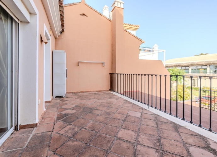 Apartamento Planta Media en Guadalmina Alta - 10