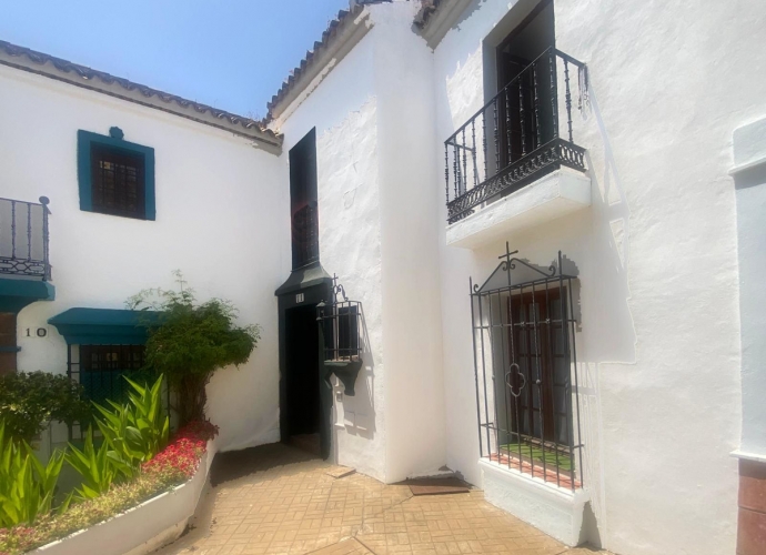 Adosado en Guadalmina Baja - 1