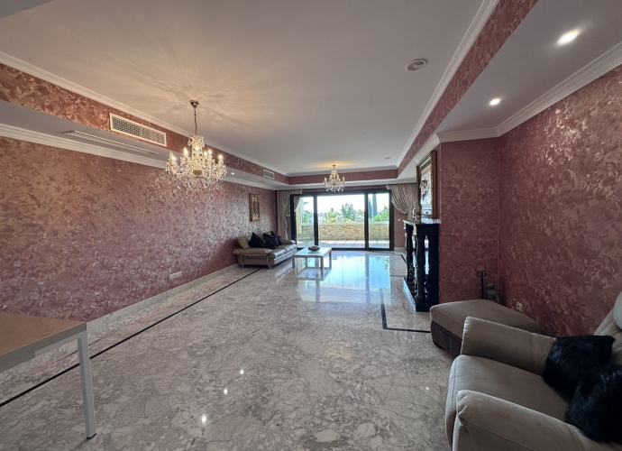 Appartement milieu d’Etage situé à The Golden Mile - 5