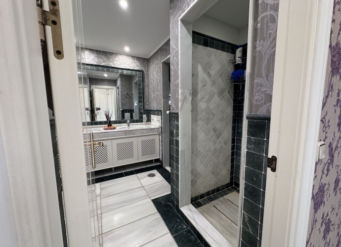 Appartement milieu d’Etage situé à The Golden Mile - 9