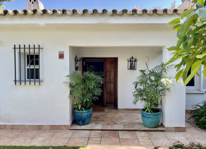Villa Detached in Los Monteros - 2