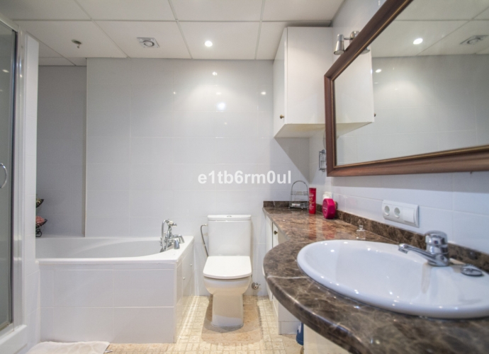 Apartamento Planta Baja en The Golden Mile - 7