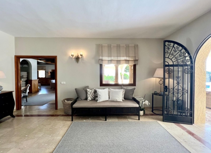 Villa Detached in Elviria - 2