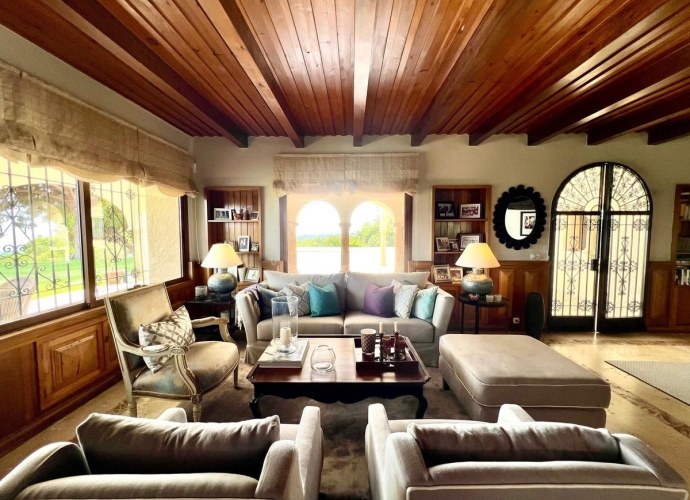 Villa Detached in Elviria - 6