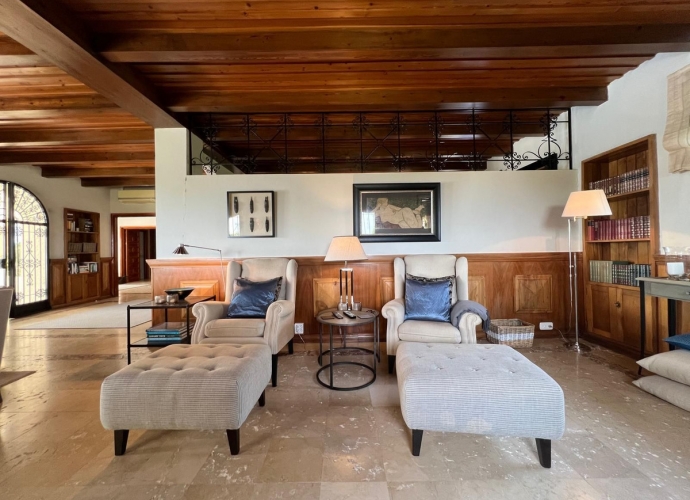 Villa Detached in Elviria - 9