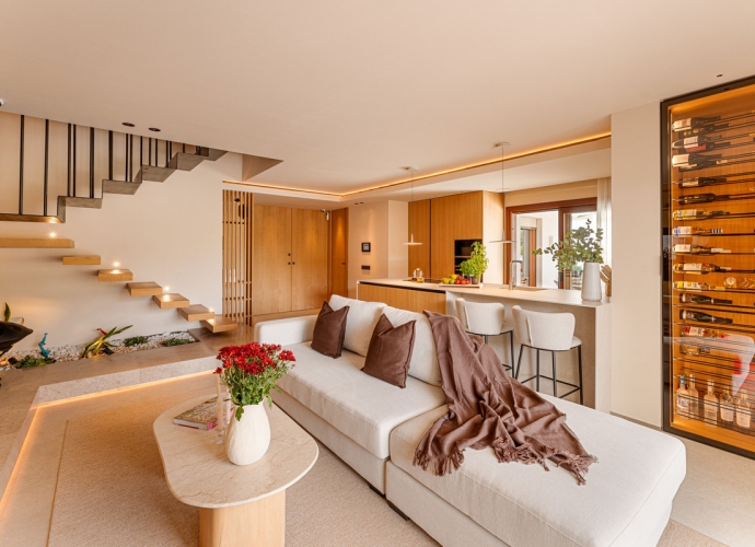 Apartment Penthouse Duplex in The Golden Mile Lomas del Rey  - 1