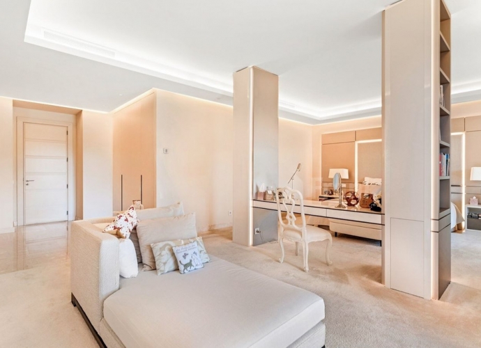 Apartment Middle Floor in The Golden Mile La Trinidad  - 4