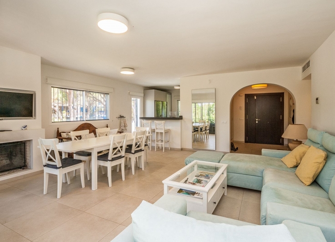 Villa Detached in Elviria - 4