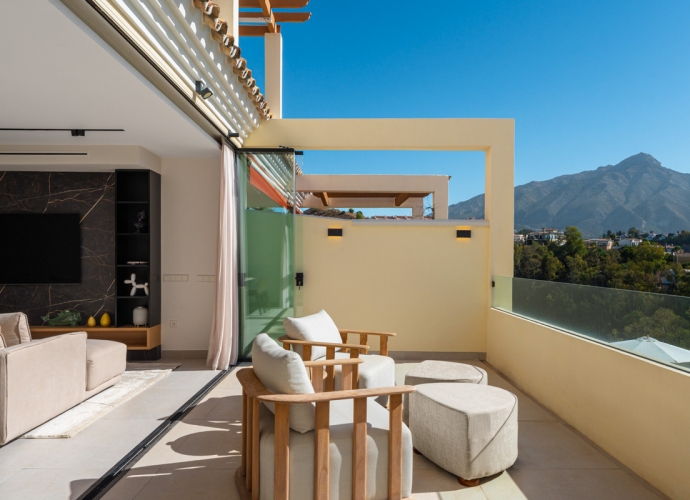 Appartement milieu d’Etage situé à Nueva Andalucía Palacetes los Belvederes  - 10