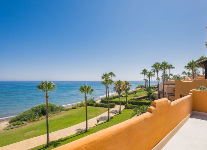 Apartamento Planta Media en New Golden Mile - 1