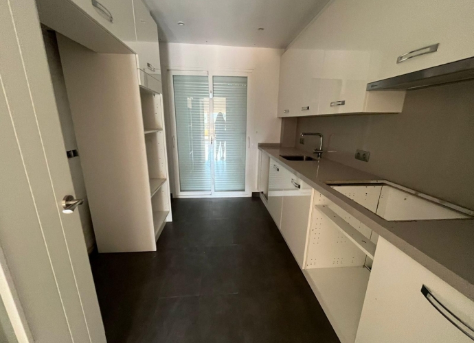 Apartamento Planta Media en Estepona - 8