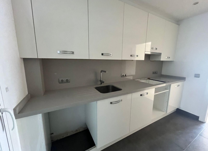 Apartamento Planta Media en Estepona - 9