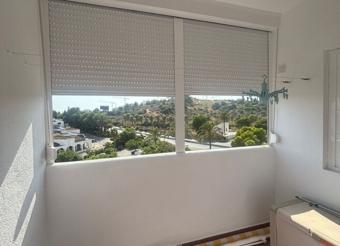 Apartamento Planta Media en Estepona - 8