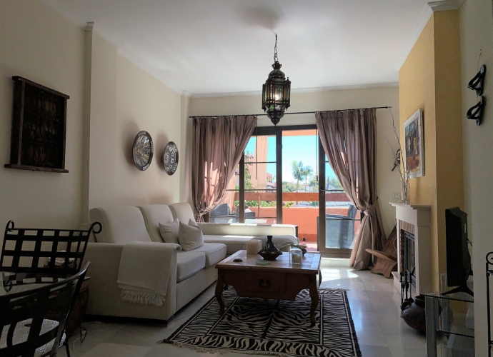 Apartamento Planta Media en Hacienda del Sol - 1
