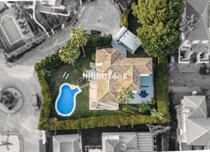 Villa Independiente en Nueva Andalucía Villas en Nueva Andalucia  - 2