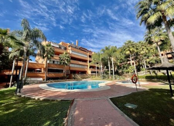 Apartamento Planta Media en The Golden Mile Costa Nagüeles III  - 1