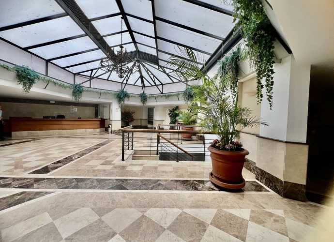Apartamento Planta Media en Puerto Banús Jardines del Puerto  - 4