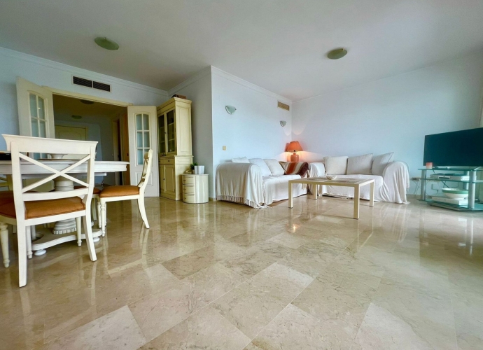 Apartamento Planta Media en Puerto Banús Jardines del Puerto  - 9