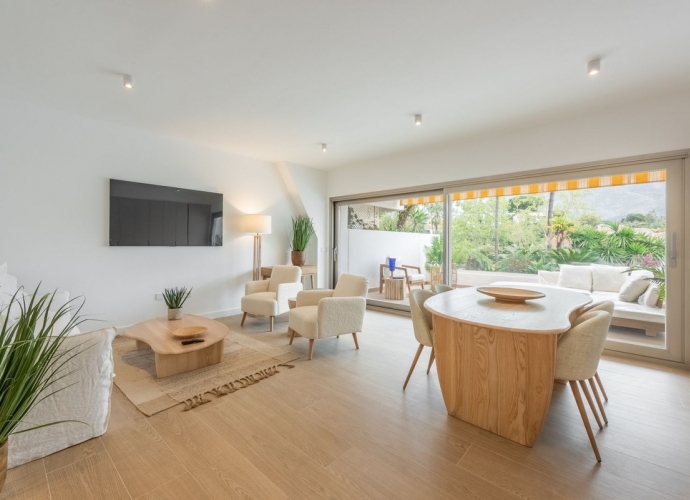 Apartamento Planta Media en The Golden Mile Las Terrazas de las Lomas  - 10