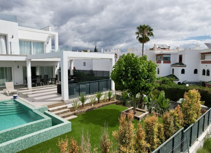 Villa Detached in Cancelada - 2