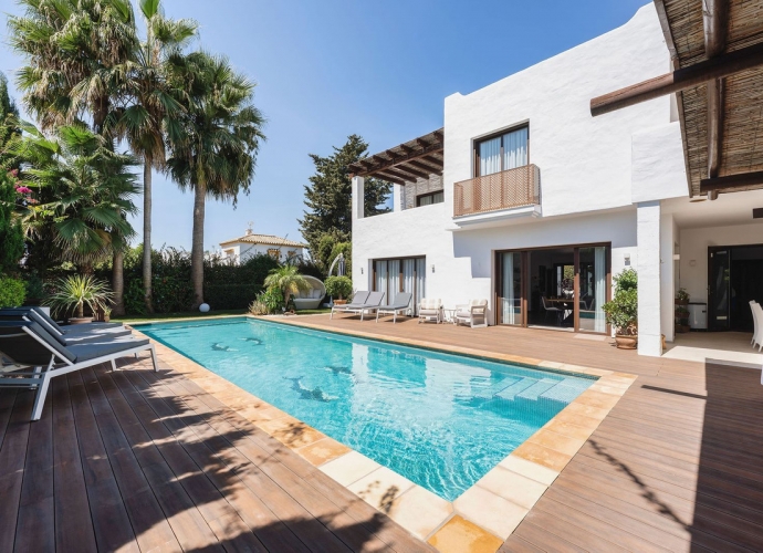 Villa Detached in San Pedro de Alcántara - 3