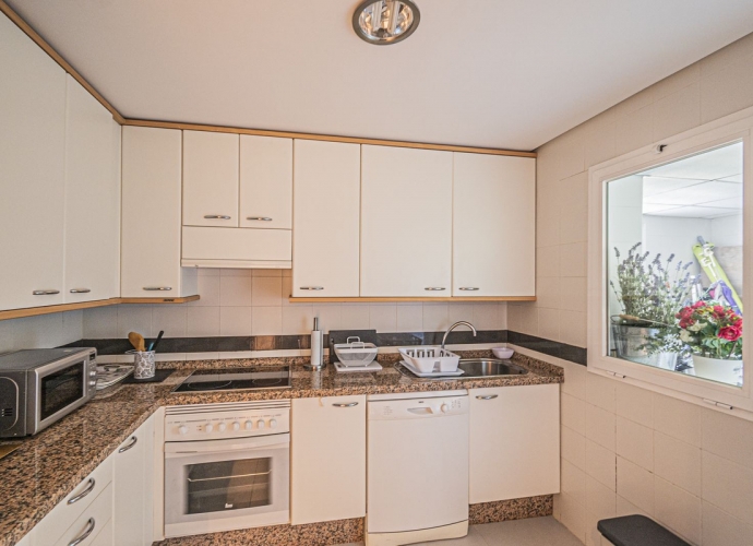 Apartment Middle Floor in Costalita - 10